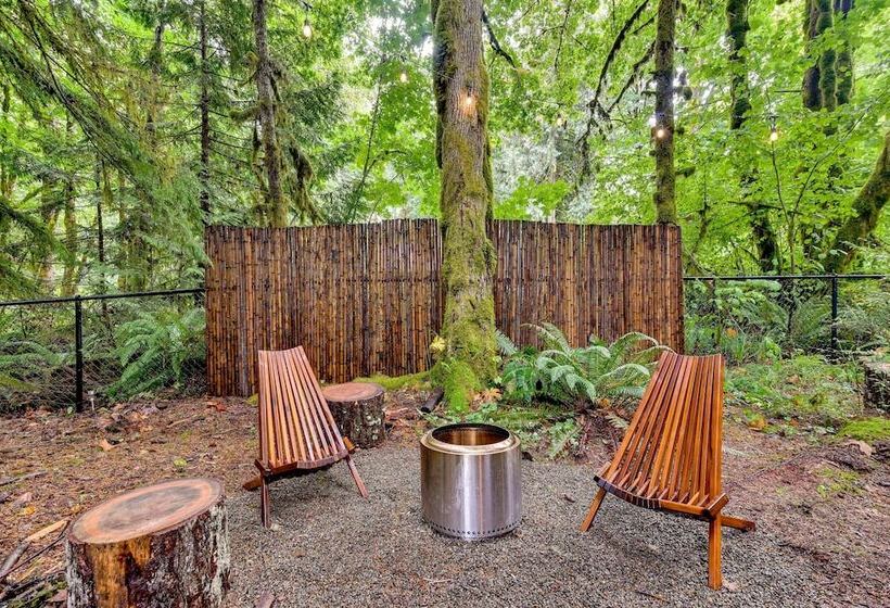 Rhododendron Creekside Cabin W/ Hot Tub & Fire Pit