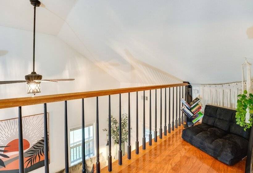 Riverfront Cuero Vacation Home W/ Spacious Deck!