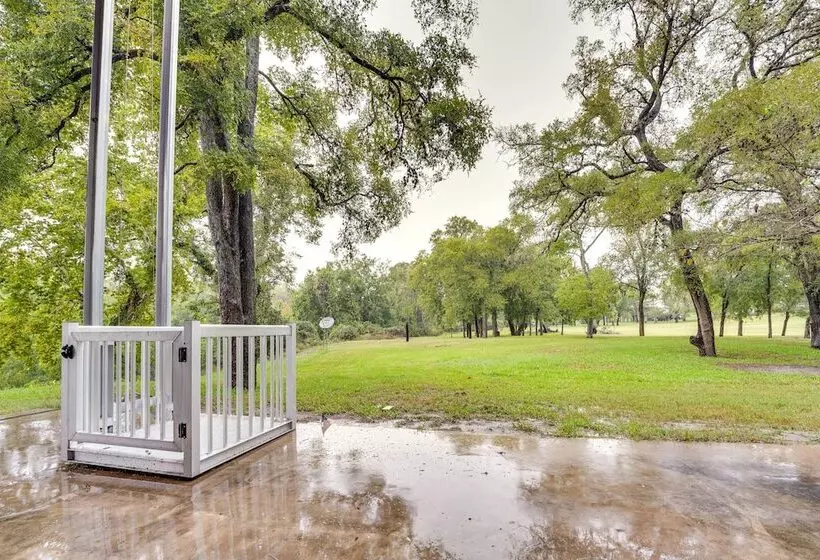 Riverfront Cuero Vacation Home W/ Spacious Deck!