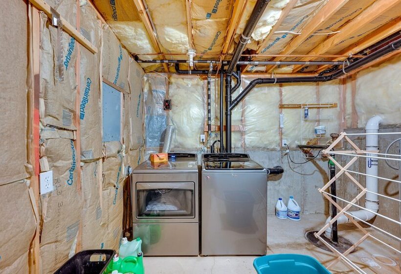 Rustic Ward Retreat W/ Deck + Mountain Views!