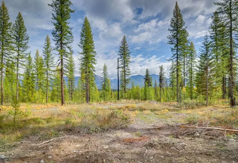 Secluded Cabin W/ Mtn Views ~ 33 Mi To Bigfork!