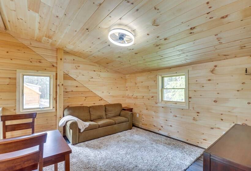Secluded Cabin W/ Mtn Views ~ 33 Mi To Bigfork!