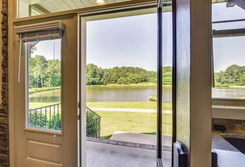 Waterfront Benson Retreat: Rescue Farm W/ A Lake!