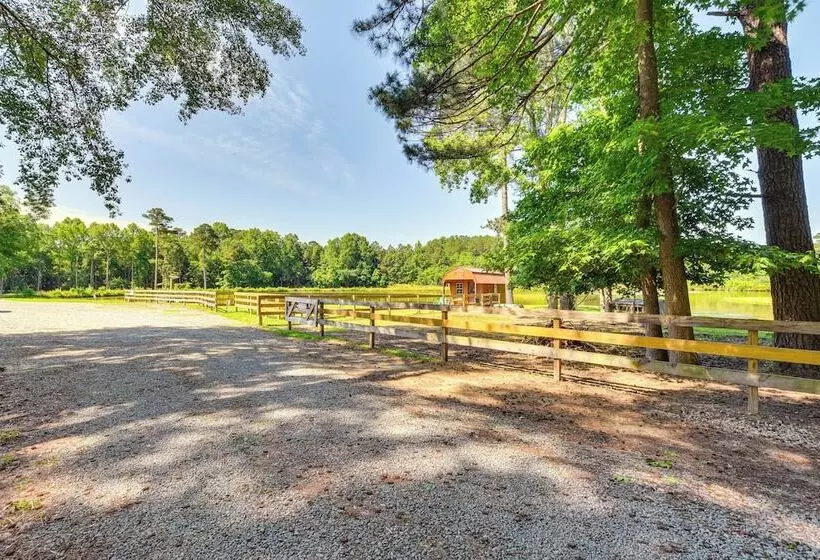 Waterfront Benson Retreat: Rescue Farm W/ A Lake!