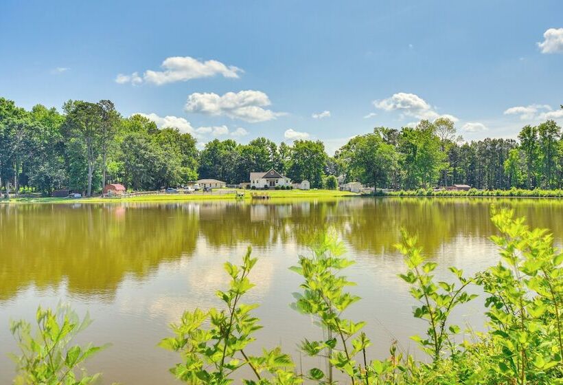 Waterfront Benson Retreat: Rescue Farm W/ A Lake!