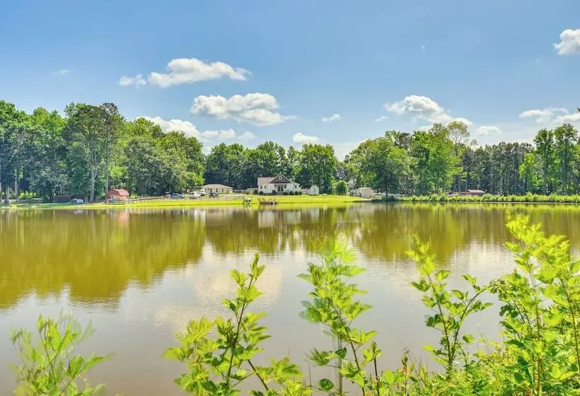 Waterfront Benson Retreat: Rescue Farm W/ A Lake!