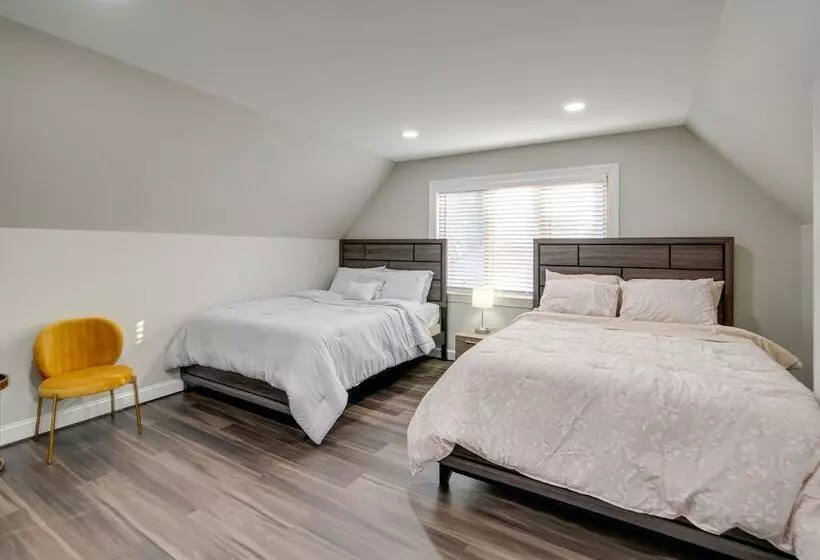 Silver Springs Home: Walk To Downtown!