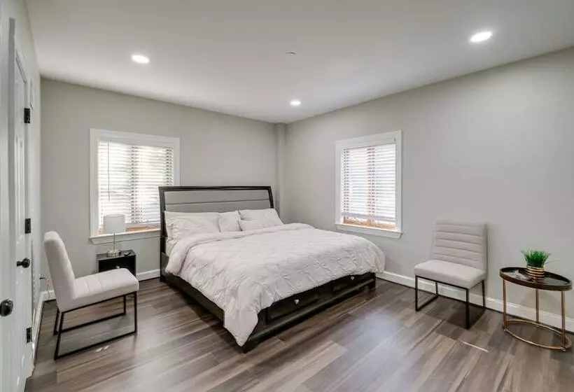 Silver Springs Home: Walk To Downtown!