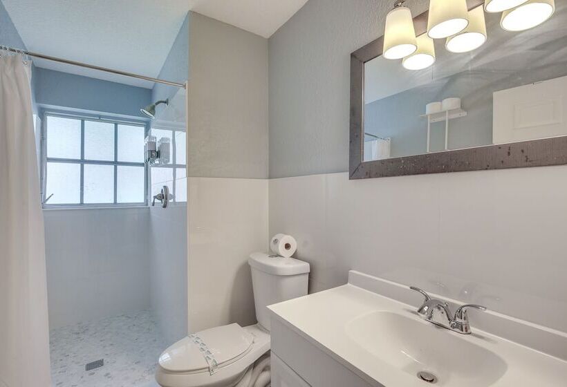 Spacious Boynton Beach Vacation Home: Pets Welcome