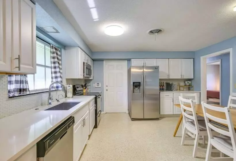 Spacious Boynton Beach Vacation Home: Pets Welcome