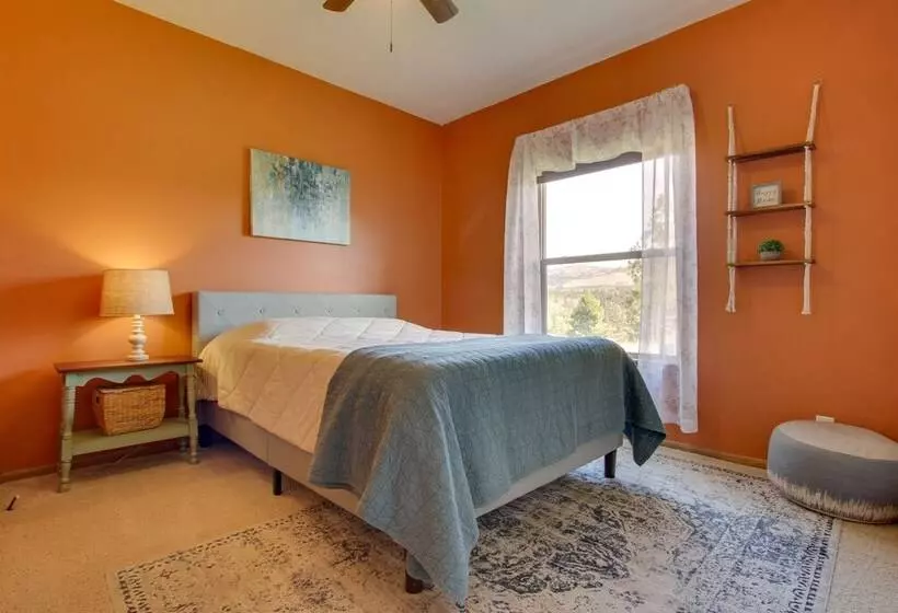 Spacious Canyon Ferry Lake House With Bar & Views!