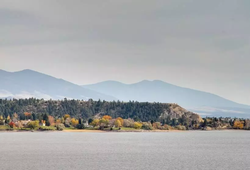 Spacious Canyon Ferry Lake House With Bar & Views!