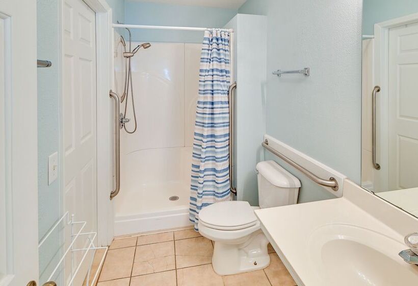 Walk To Ocean: Surfside Beach Gem W/ Private Pool