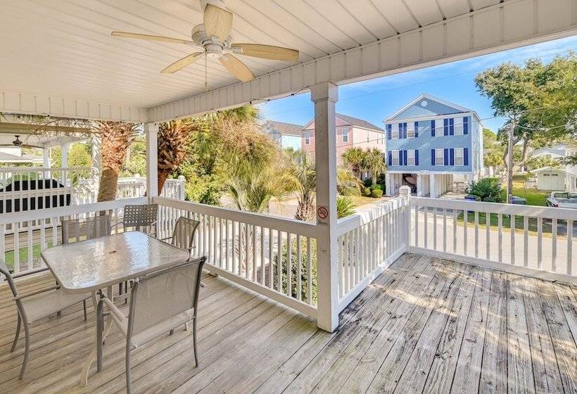 Walk To Ocean: Surfside Beach Gem W/ Private Pool