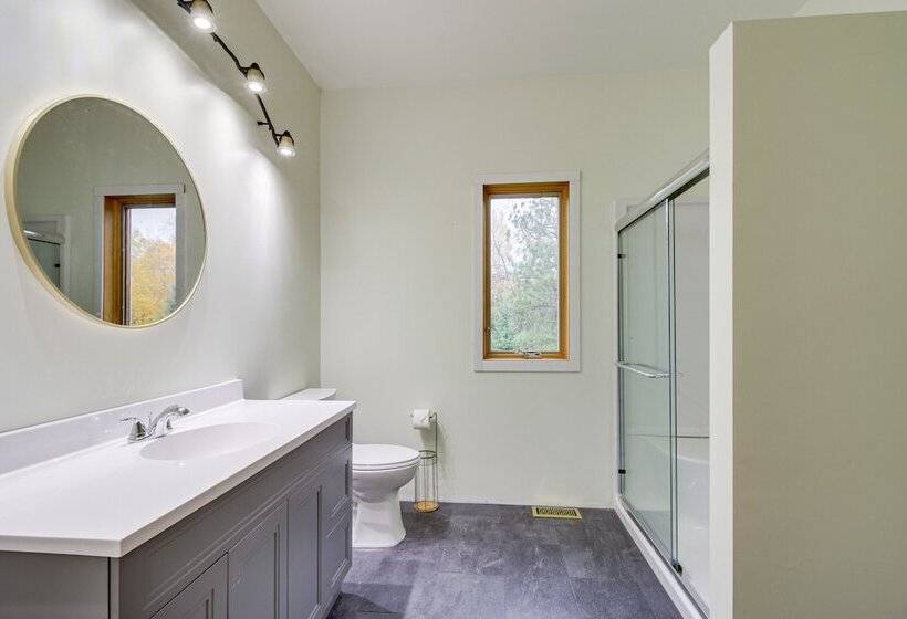 Wright Retreat On Woodbury Lake: Deck & Fire Pit!