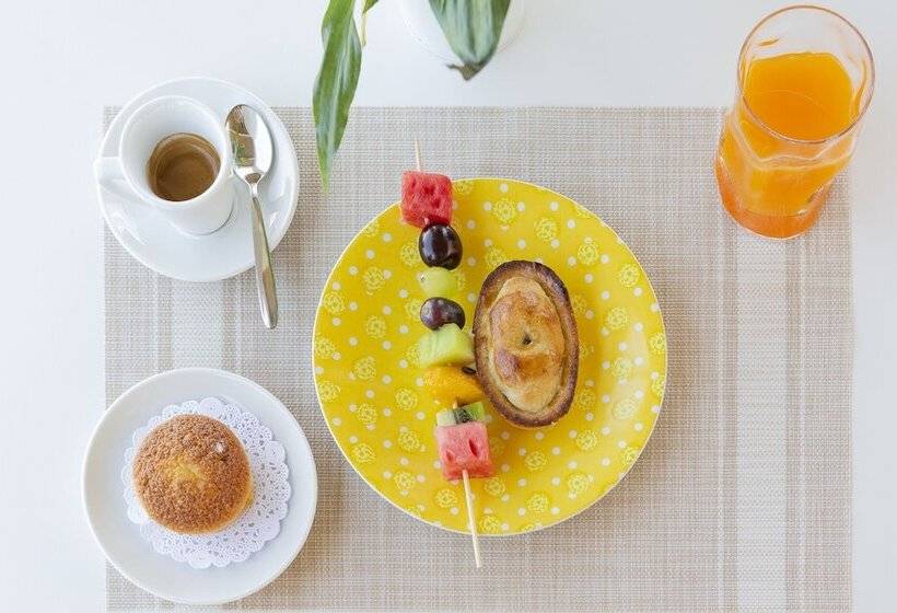 تختخواب و صبحانه Domusterramare