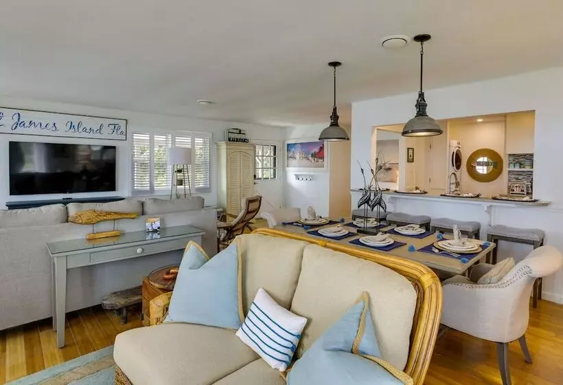 Carrabelle Retreat W/ Boat Dock + Views Of Gulf!