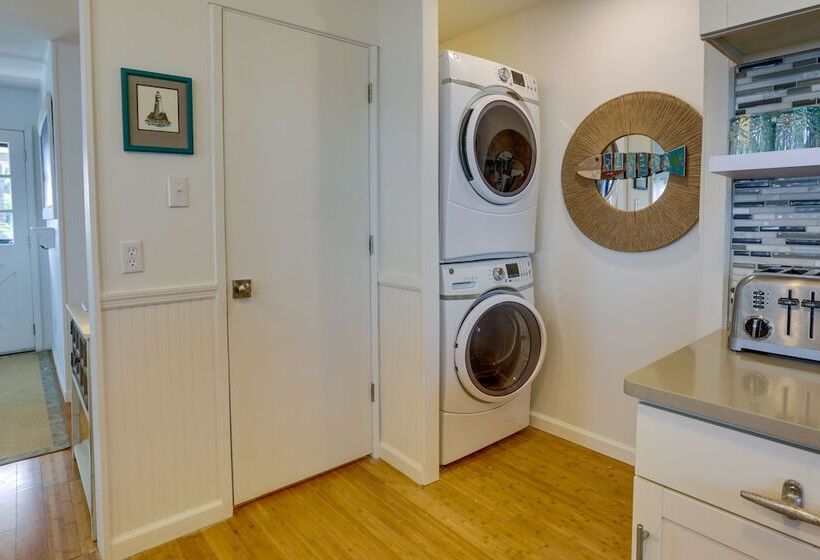 Carrabelle Retreat W/ Boat Dock + Views Of Gulf!