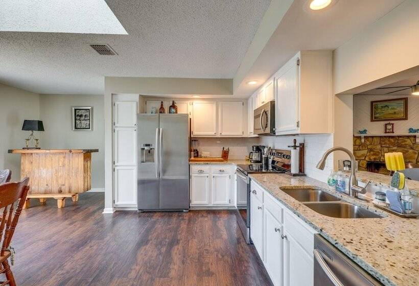 Ponte Vedra Beach Family Home: 2 Mi To Beaches!