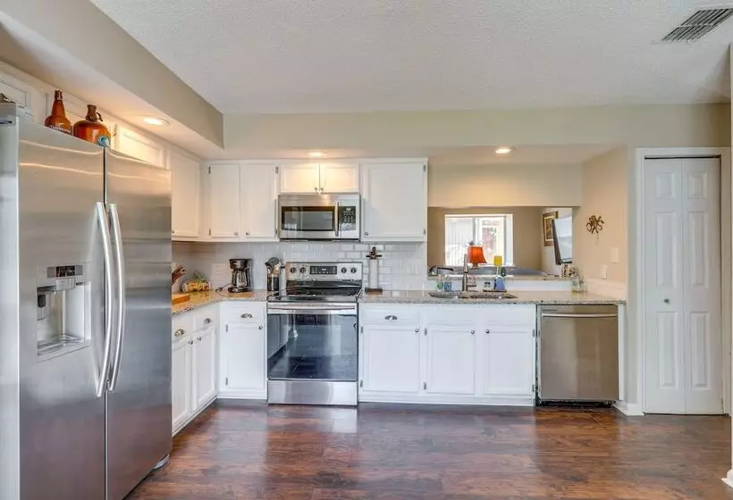 Ponte Vedra Beach Family Home: 2 Mi To Beaches!