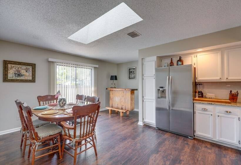 Ponte Vedra Beach Family Home: 2 Mi To Beaches!