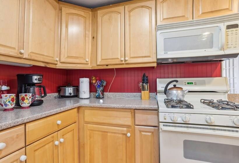 Charming Mio Family Retreat Near Mio Dam Pond!