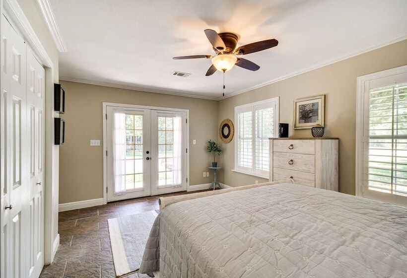 Waveland Retreat W/ Yard: Walkable Location