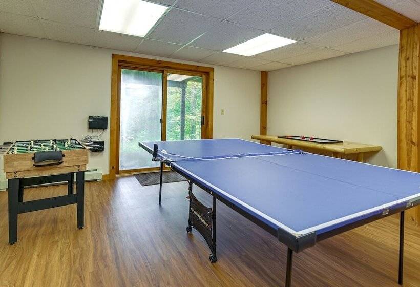 Gore Mountain Cabin: Game Room & Fire Pit