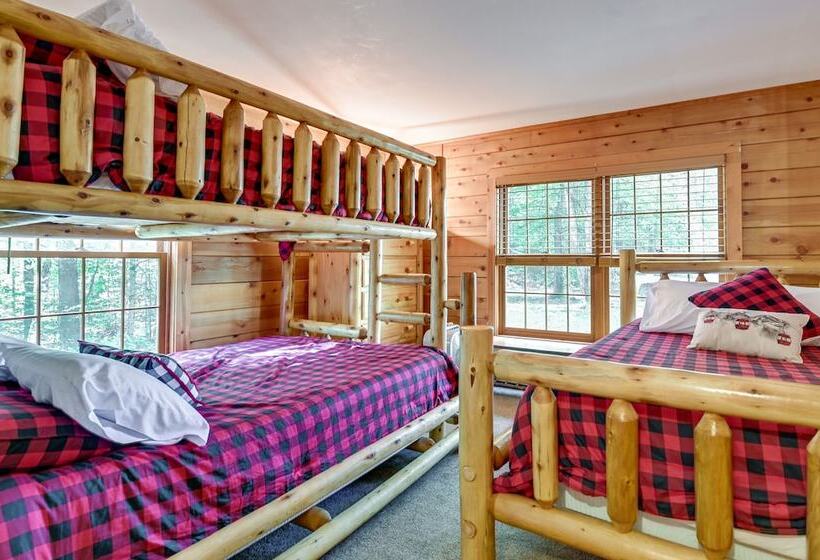 Gore Mountain Cabin: Game Room & Fire Pit