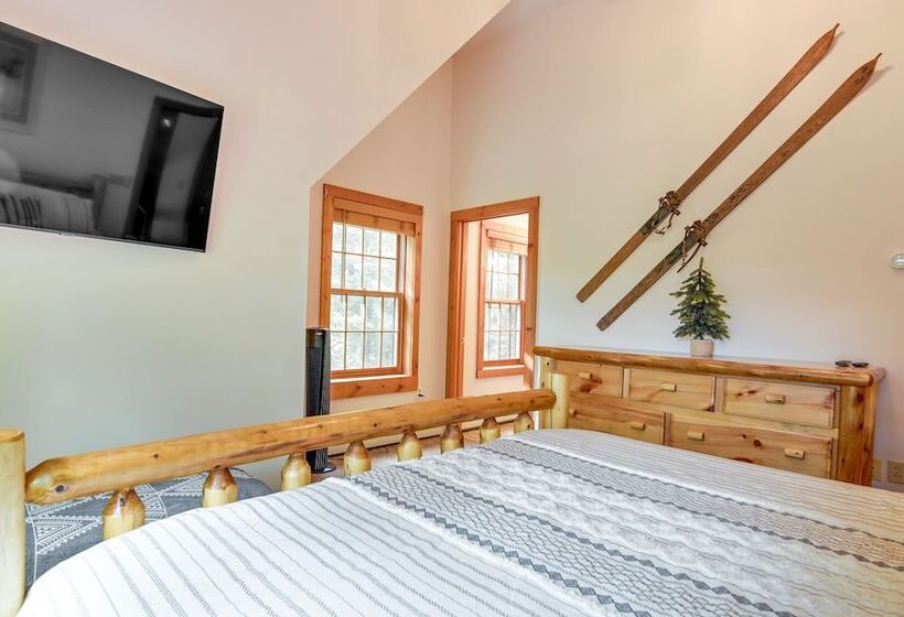 Gore Mountain Cabin: Game Room & Fire Pit