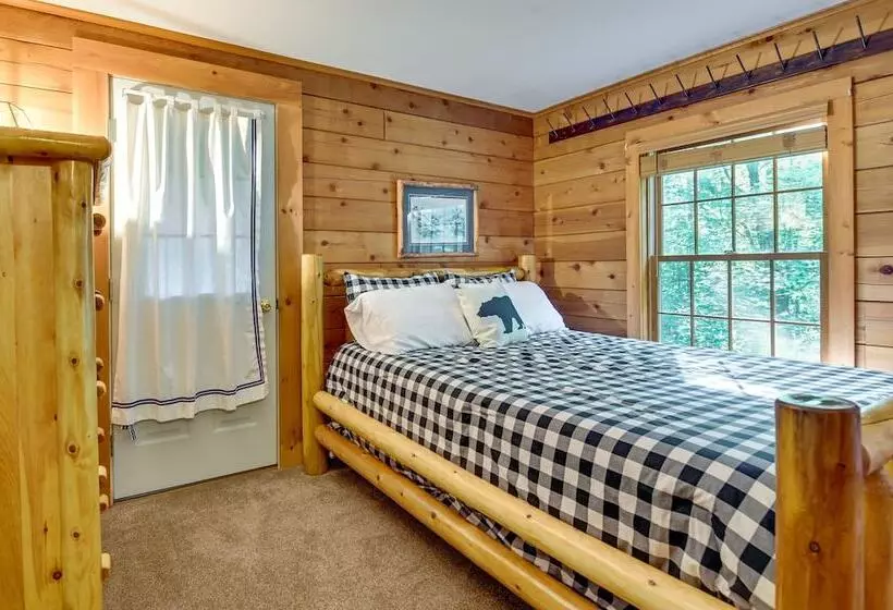 Gore Mountain Cabin: Game Room & Fire Pit