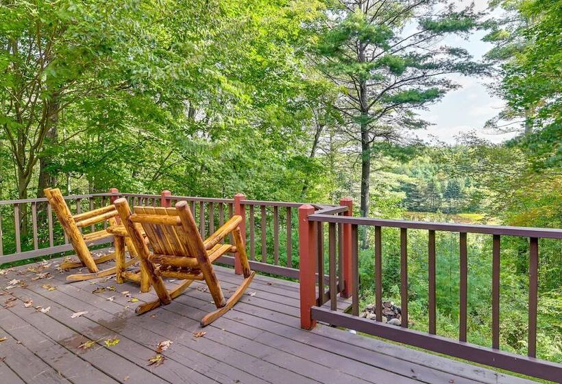 Gore Mountain Cabin: Game Room & Fire Pit