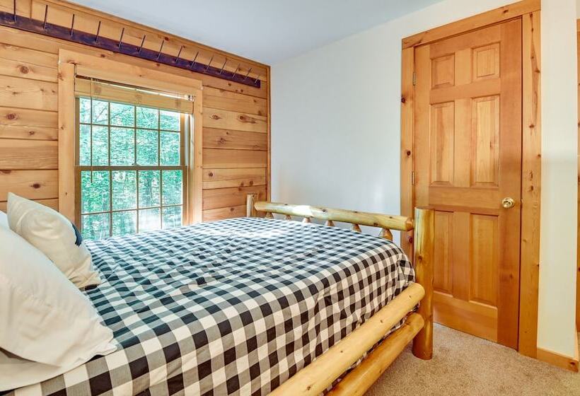 Gore Mountain Cabin: Game Room & Fire Pit