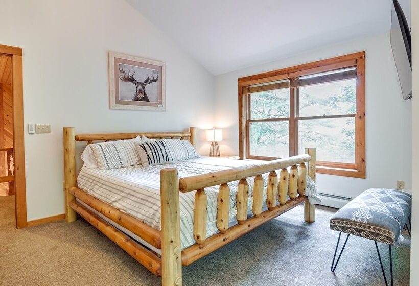 Gore Mountain Cabin: Game Room & Fire Pit