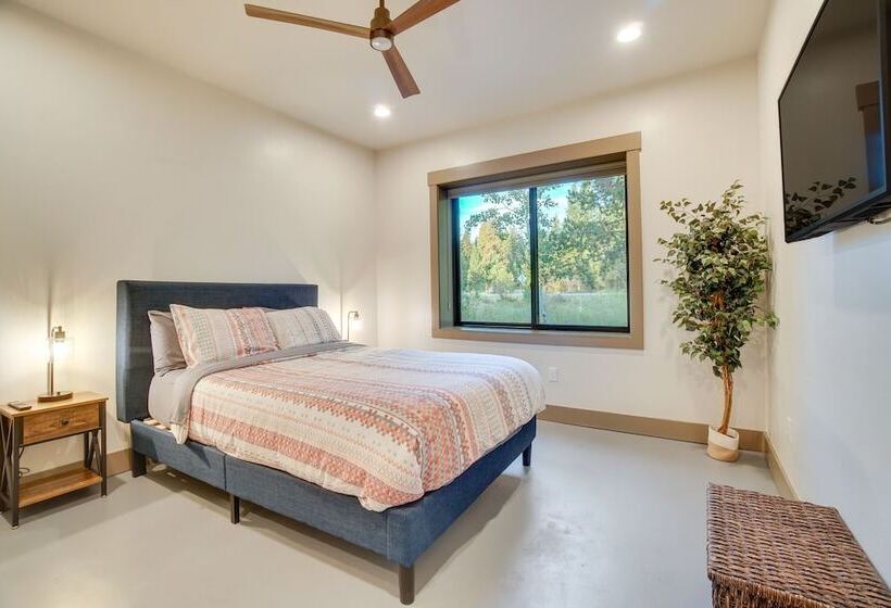 1 Mi To Payette Lake: Mccall Home W/ Grill!