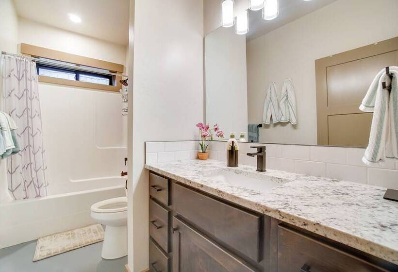 1 Mi To Payette Lake: Mccall Home W/ Grill!