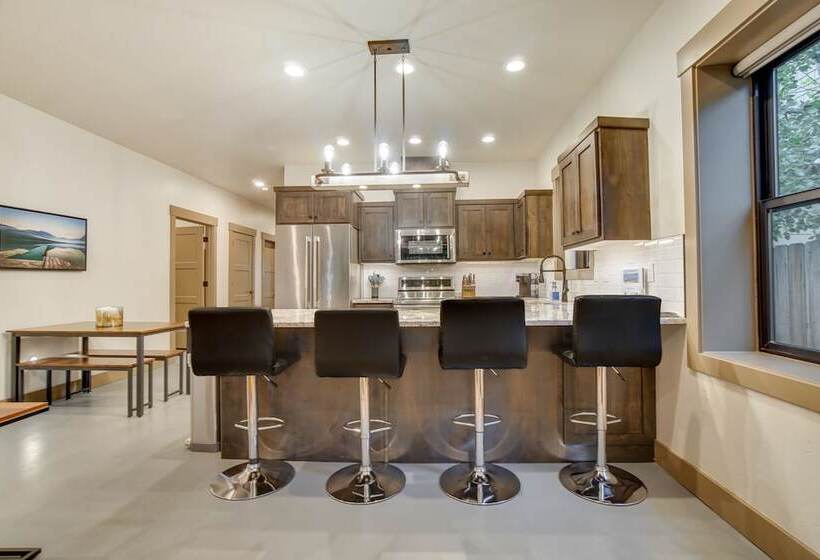 1 Mi To Payette Lake: Mccall Home W/ Grill!