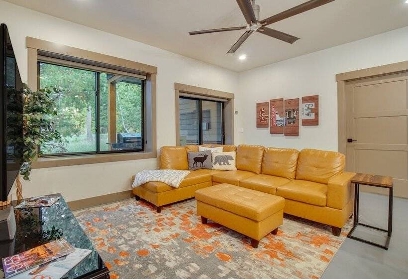 1 Mi To Payette Lake: Mccall Home W/ Grill!