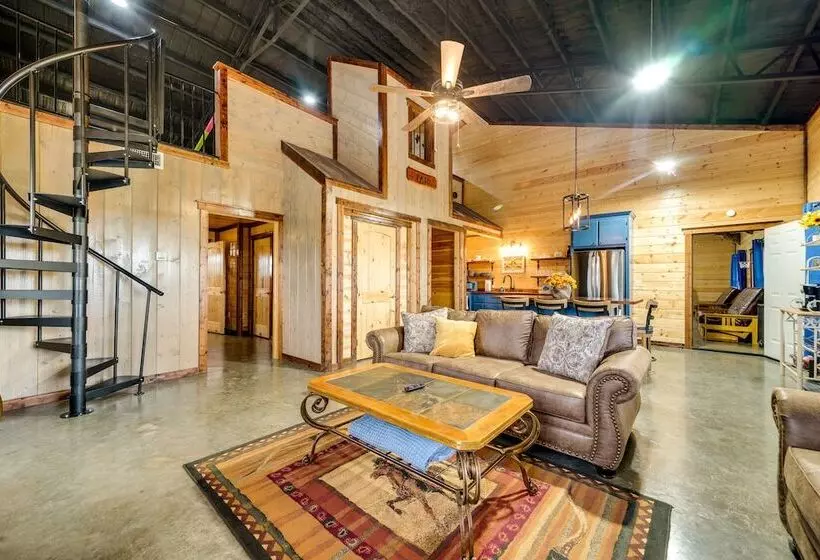 Pet Friendly Eagletown Home ~ 3 Mi To Kayaking!