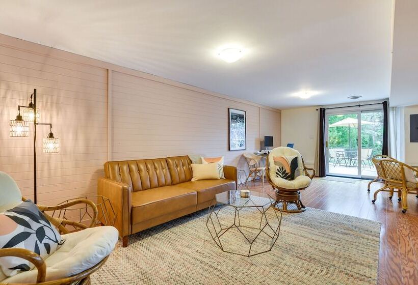 Glen Ellyn Home: Walk To Downtown Dining & Shops!