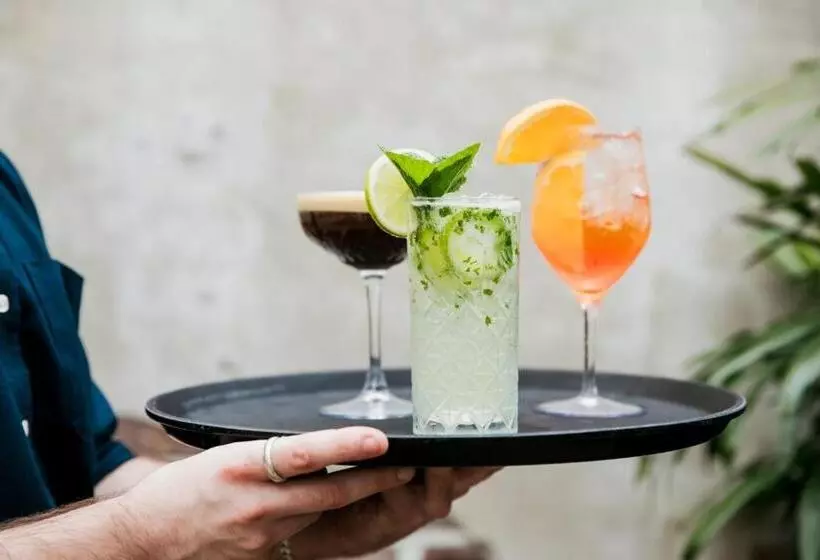 Hotelli Direct Collective   Bli Bli Suites