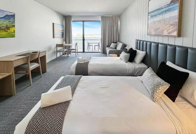 Hotelli Direct Collective   Bli Bli Suites