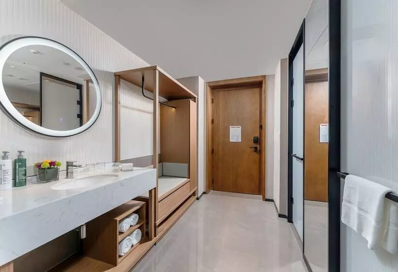 Hotelli Hilton Garden Inn Huzhou High Speed Railway Station