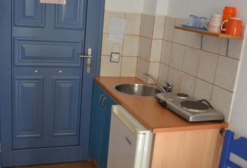 Отель Maistrali Studios