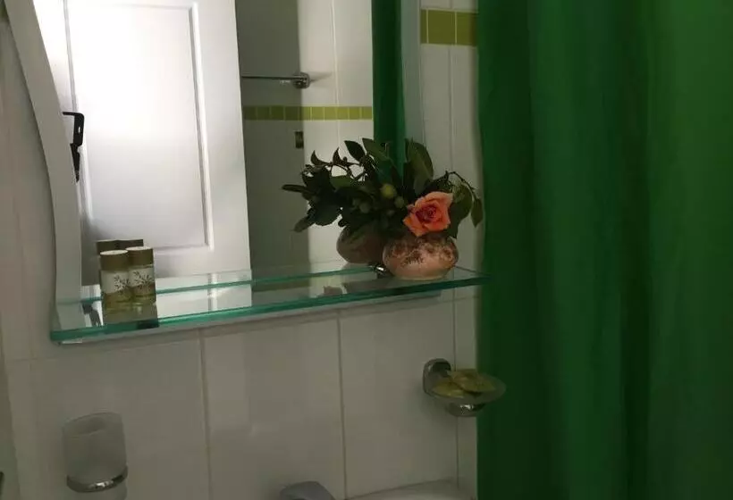 Hotelli Maistrali Studios