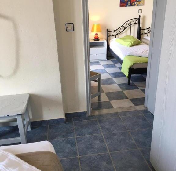 Отель Maistrali Studios