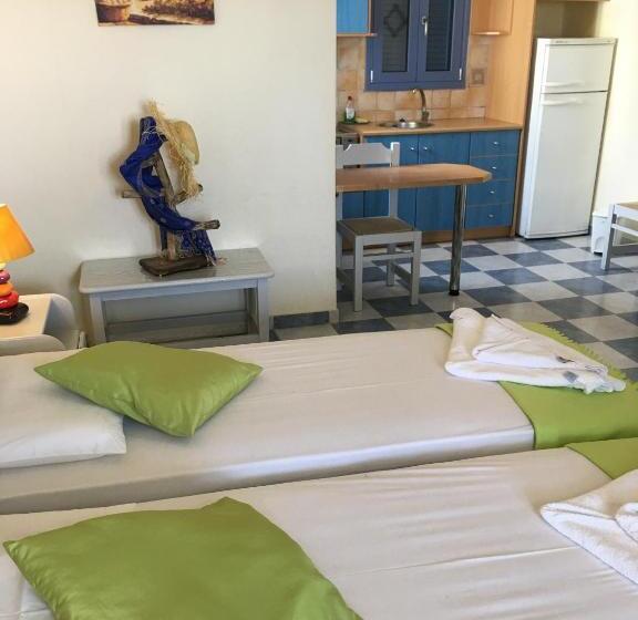 Отель Maistrali Studios