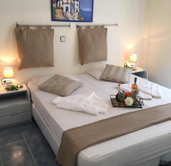 Отель Maistrali Studios