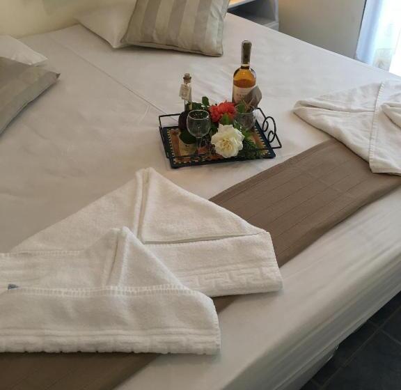 Отель Maistrali Studios