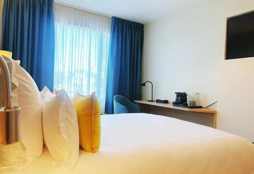 Hotelli Hôtel Oden Paris Ivry